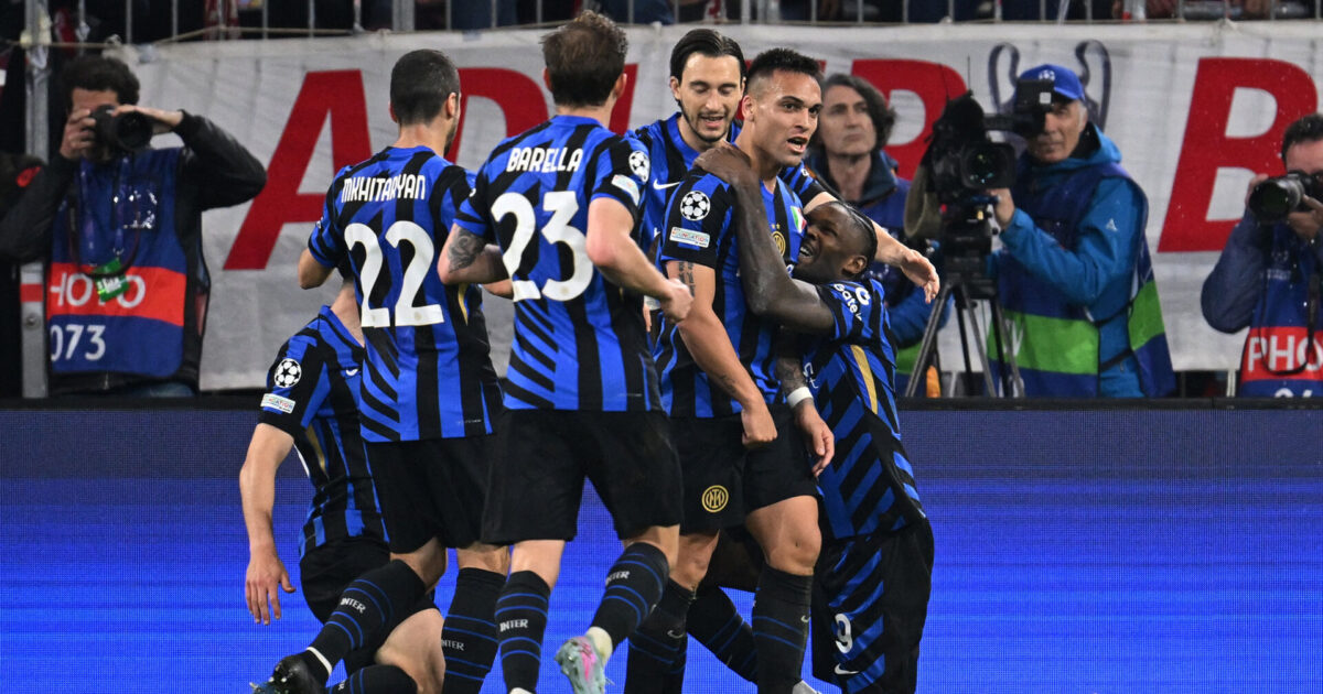 Inter snuppede sejren til sidst trods Müller-mål Soccer Football - Champions League - Quarter Final - First Leg - Bayern Munich v Inter Milan - Allianz Arena, Munich, Germany - April 8, 2025 Inter Milan's Lautaro Martinez celebrates scoring their first goal with teammates REUTERS/Angelika Warmuth
